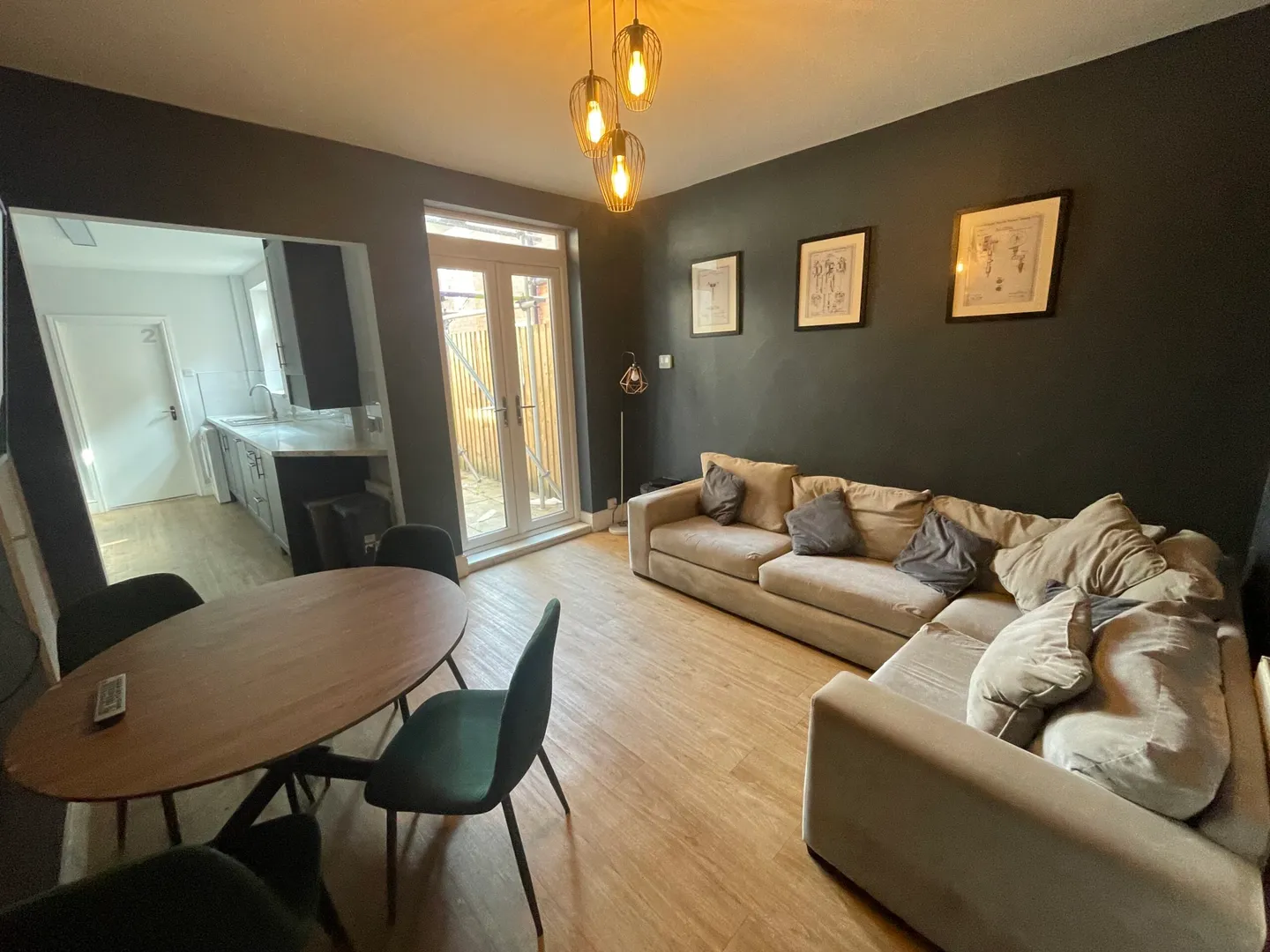 Modern 6 Bed, 3 Bath Student House // Jul 2026 - Image 1